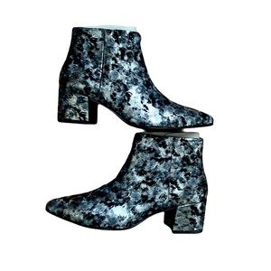 Vagabond Mya Ankle Boots Block Heel Size 8 Black and Silver NWOT